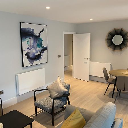 Heathrow North Apartments By Charles Hope Hounslow Exterior foto