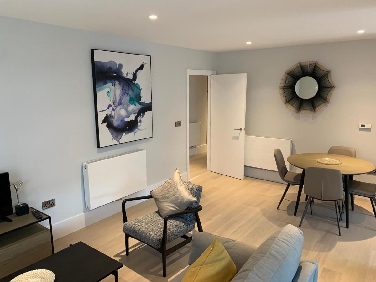 Heathrow North Apartments By Charles Hope Hounslow Exterior foto